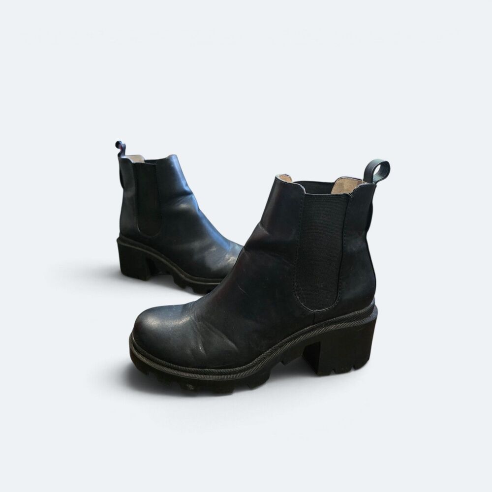 Steve Madden Amulet Black Chunky Lug Sole Chelsea Boots Size 7.5 M
